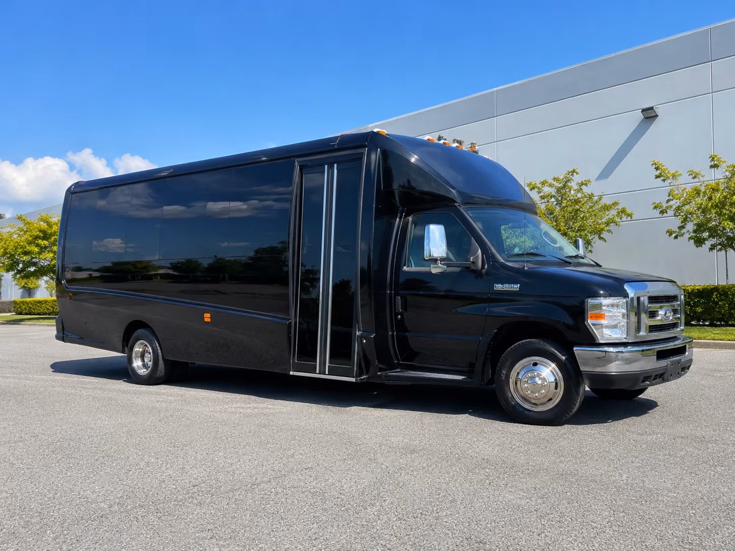 Chandler Winery Tour & Pub Crawl Transportation